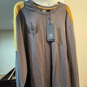 Harley Davidson shirt never worn tags attached!!